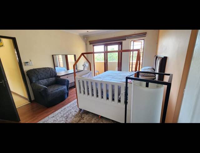 3 BEDROOM TOWNHOUSE FOR SALE IN ELDORAIGNE